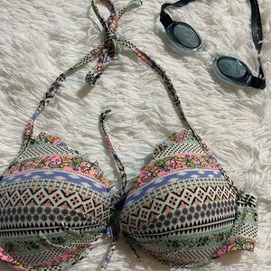 🎀 Victoria’s Secret  Multicolor Bikini Top 36C